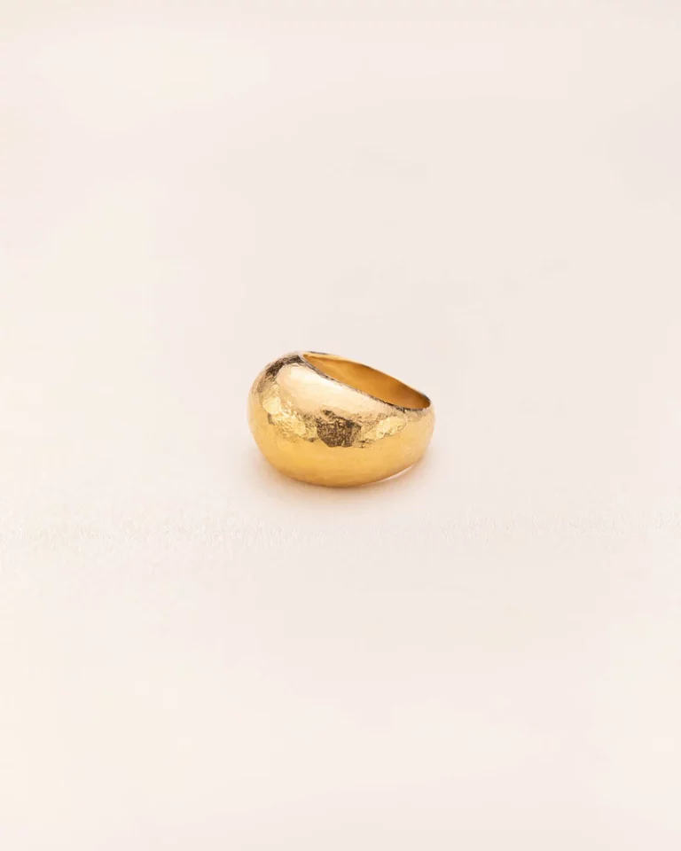 Wouters & Hendrix Bold hammered statement ring in silver RSC098GP — Juweliers Paul