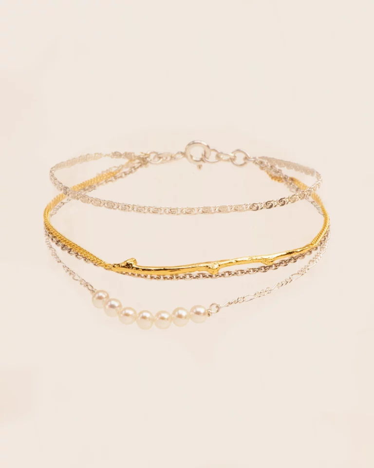 Wouters & Hendrix Bracelet with branch element, chains and pearls string in silver BSC019SG — Juweliers Paul