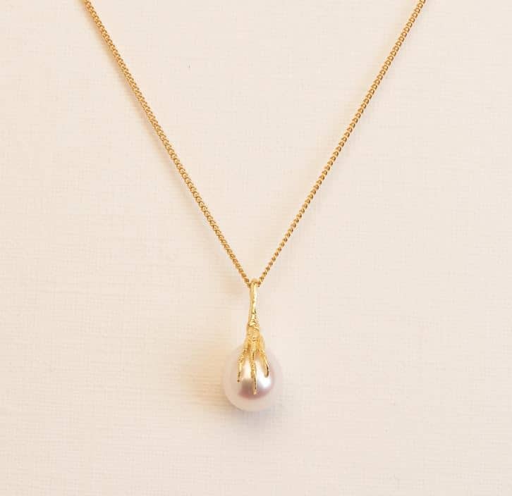 Wouters & Hendrix 18kt Gold fine Necklace with crow's foot and Freshwater Pearl pendant NGC005