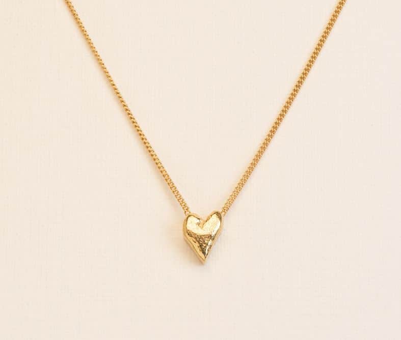 Wouters & Hendrix 18kt Gold fine Necklace with hammered heart pendant NGC013
