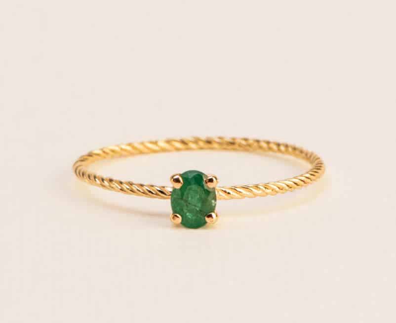 Wouters & Hendrix 18kt Gold fine Ring with Emerald RGC011