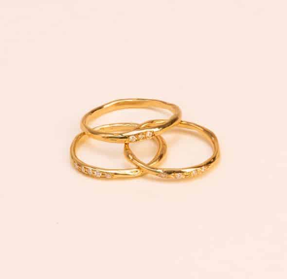 Wouters & Hendrix 18kt Set of three stacked organic rings with white diamonds RGD038YG